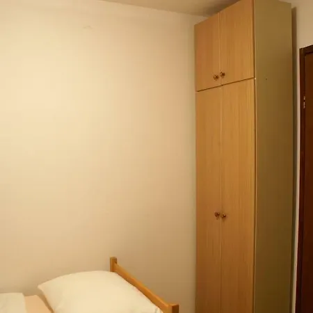 15637b Apartment Murter